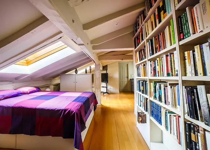 Elkano Room