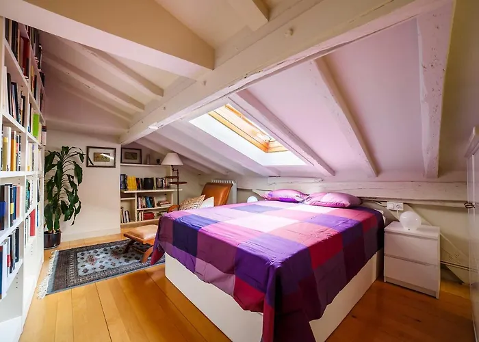 Elkano Room